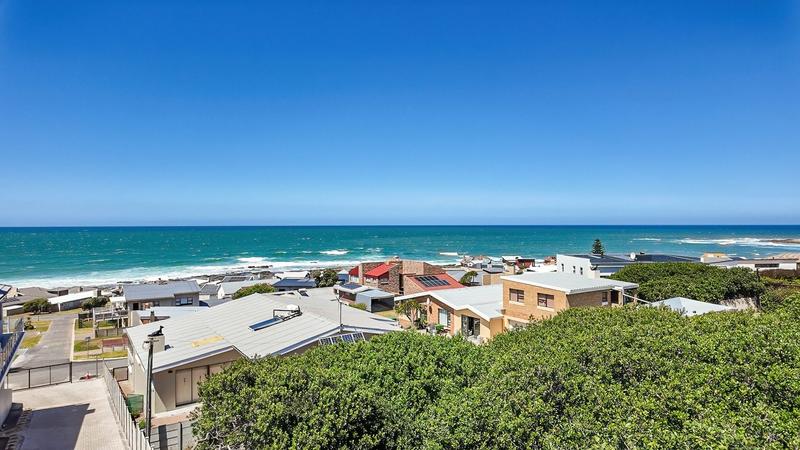 5 Bedroom Property for Sale in Jongensfontein Western Cape